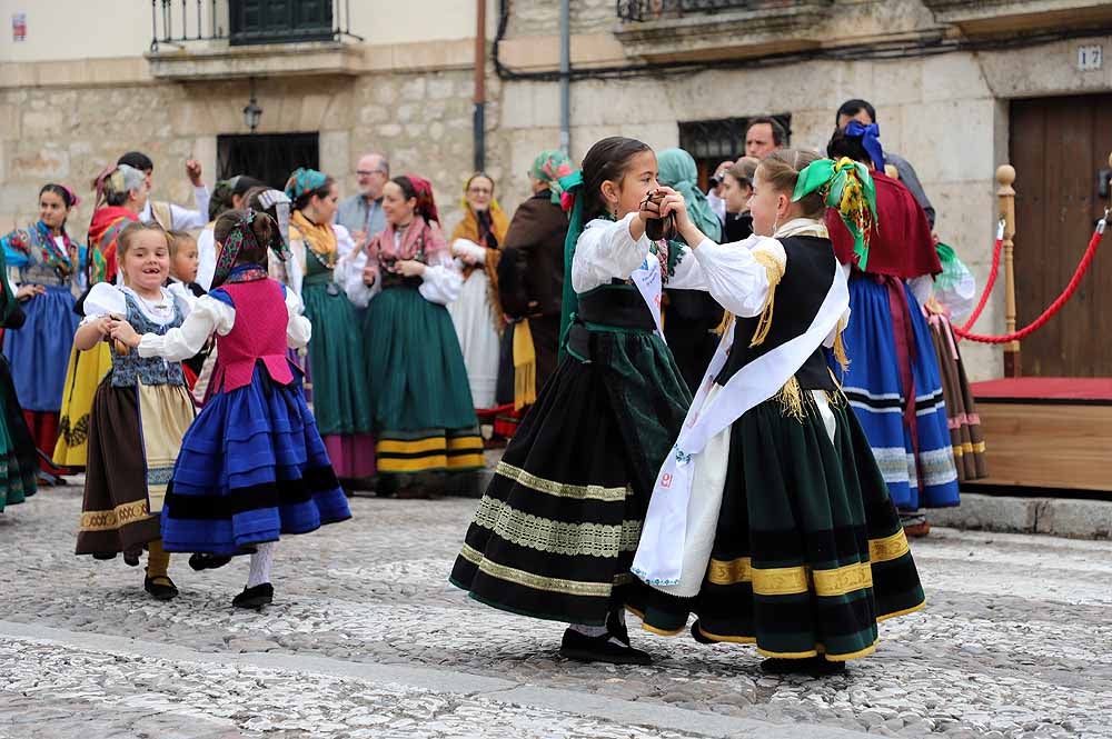 El Monasterio Real de las Huelgas ha acogido, un año más, la celebración del Curpillos, con procesión por las calles del barrio con el pendón de las Navas de Tolosa