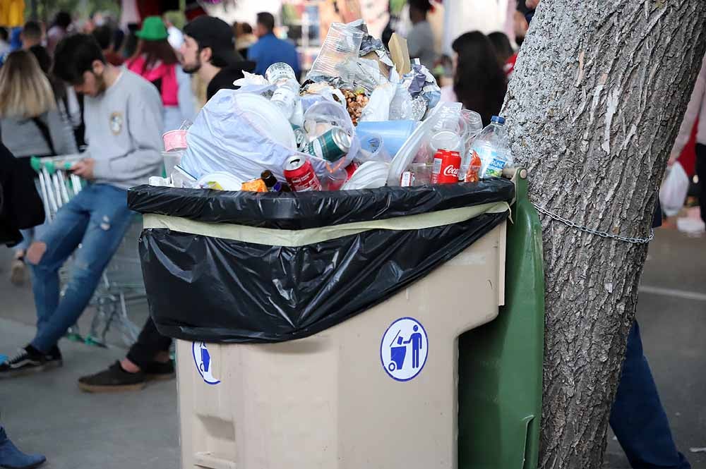 El servicio de SEMAT ha tenido que redoblar esfuerzos para dejar limpio El Parral y alrededores tras la fiesta de las peñas, mientras que Protección Civil y Cruz Roja tuvieron también una jornada movidita con más de 150 intervenciones