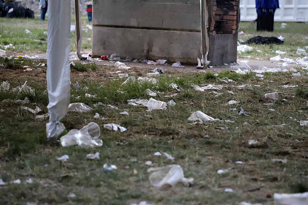 El servicio de SEMAT ha tenido que redoblar esfuerzos para dejar limpio El Parral y alrededores tras la fiesta de las peñas, mientras que Protección Civil y Cruz Roja tuvieron también una jornada movidita con más de 150 intervenciones