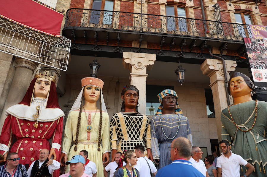 Burgos ha dado el pistoletazo de salida a las Fiestas de San Pedro y San Pablo 2019 de la mano de La M.O.D.A., encargada del pregón