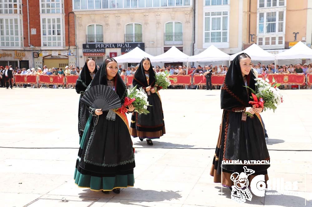 El calor no ha quitado el ánimo a los burgaleses en el acto más querido de las fiestas