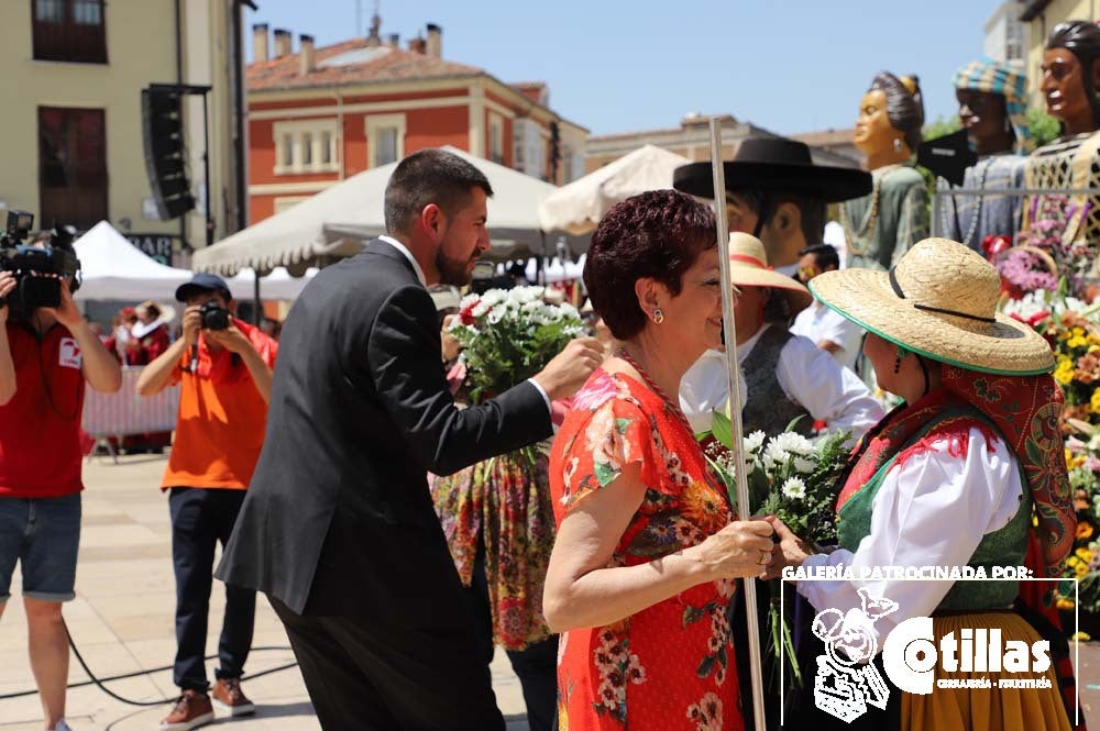 El calor no ha quitado el ánimo a los burgaleses en el acto más querido de las fiestas