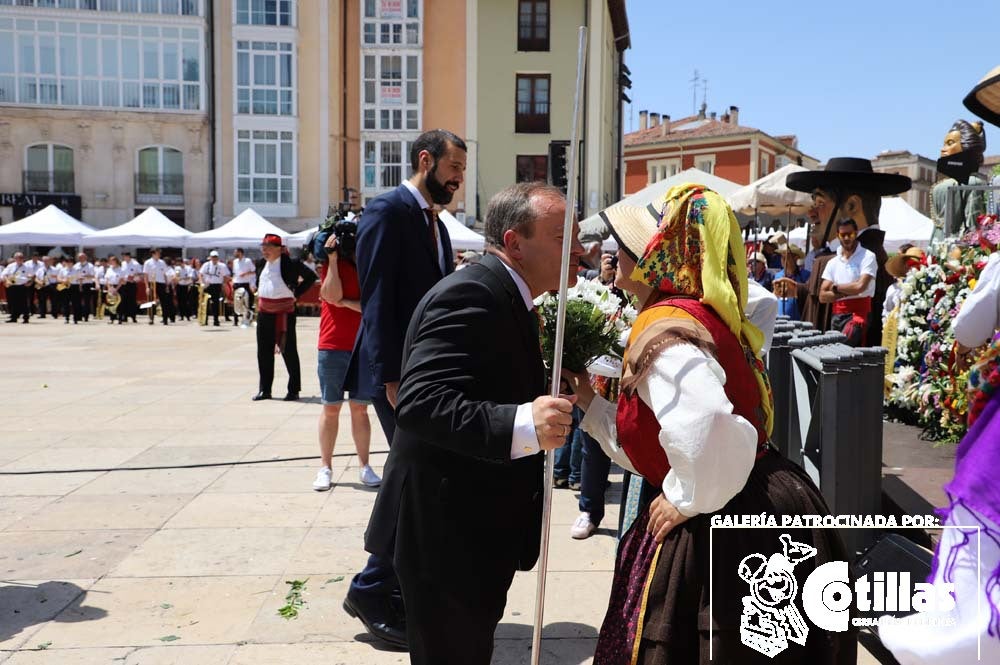 El calor no ha quitado el ánimo a los burgaleses en el acto más querido de las fiestas