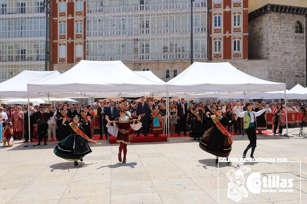 El calor no ha quitado el ánimo a los burgaleses en el acto más querido de las fiestas