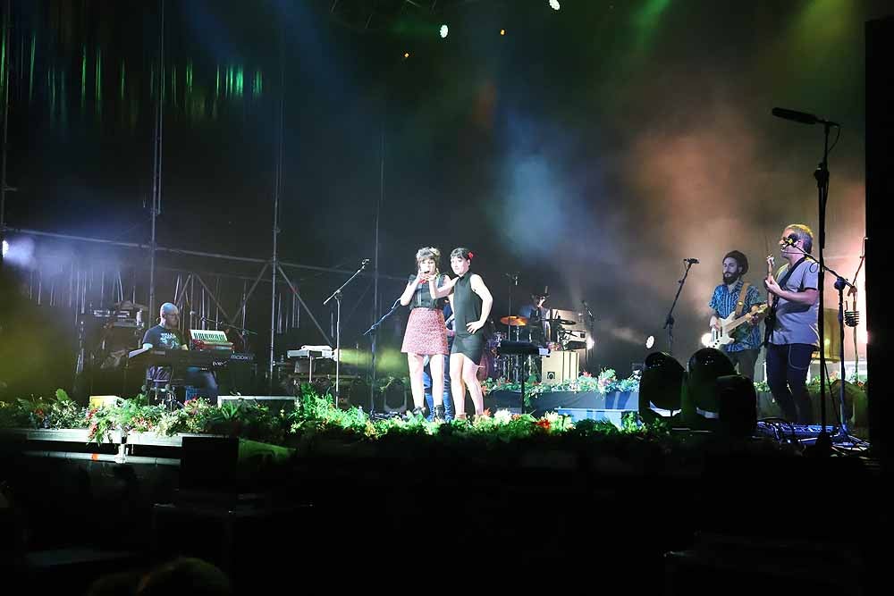 Fotos: Las mejores imágenes del concierto de Rozalen en los Sampedros de 2019