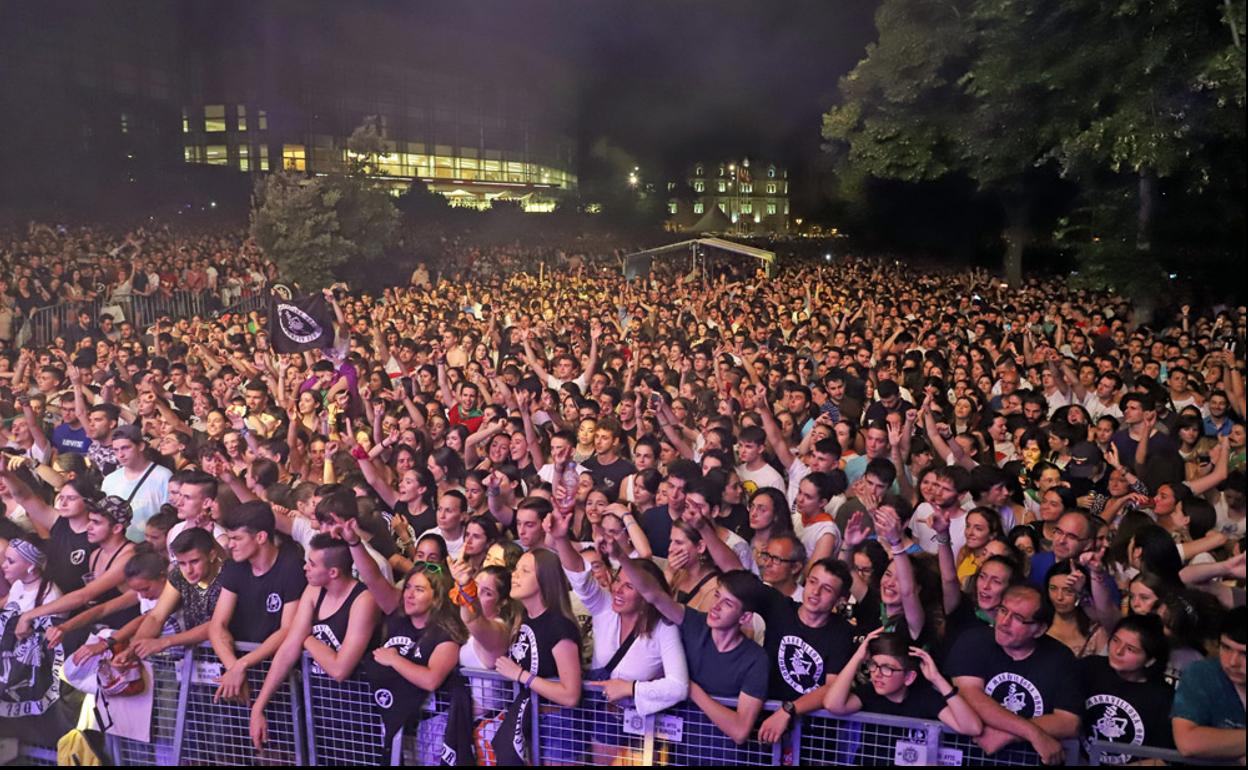 Miles y miles de fans de la banda celebraron con La M.O.D.A el día gran de los Sampedros 2019