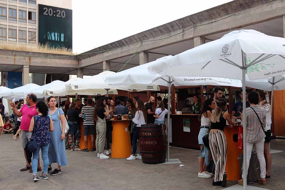 Fotos: Los burgaleses saborean la gran variedad gastronómica que ofrecen casetas y gastronetas durante las fiestas