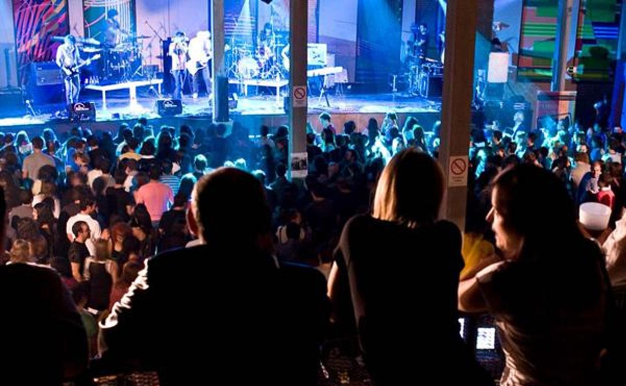 Imagen del interior de El Hangar