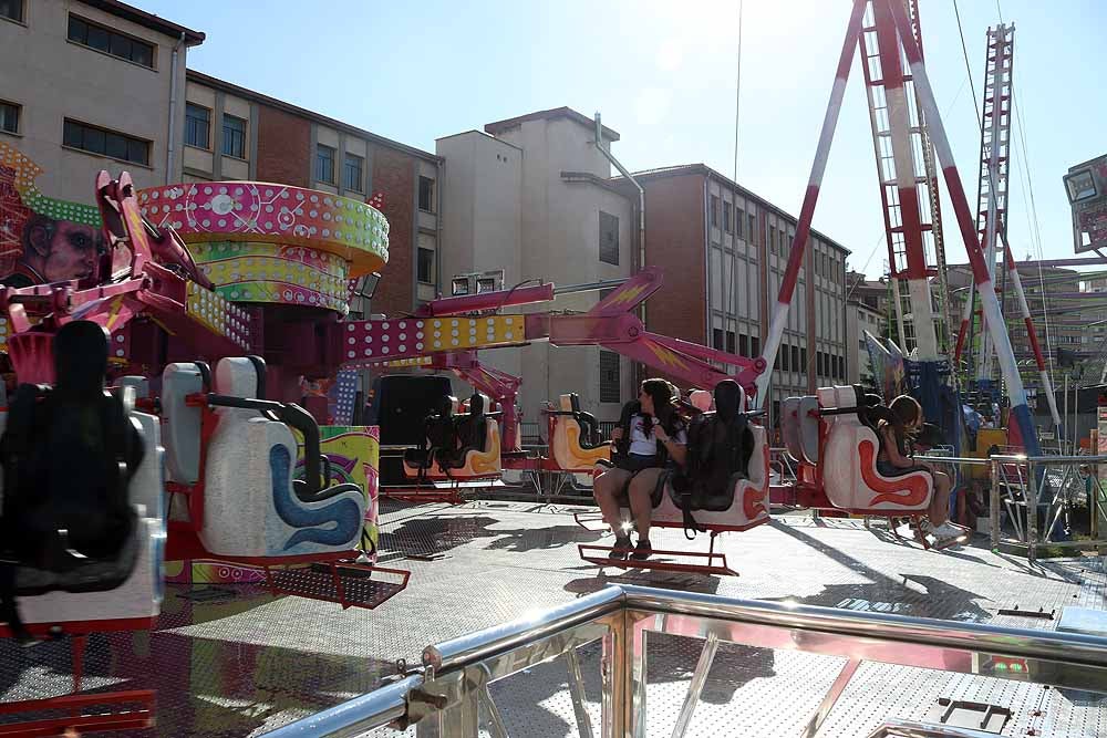 Fotos: Dosis de adrenalina y calor en las barracas de los Sampedros