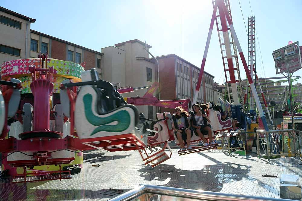 Fotos: Dosis de adrenalina y calor en las barracas de los Sampedros