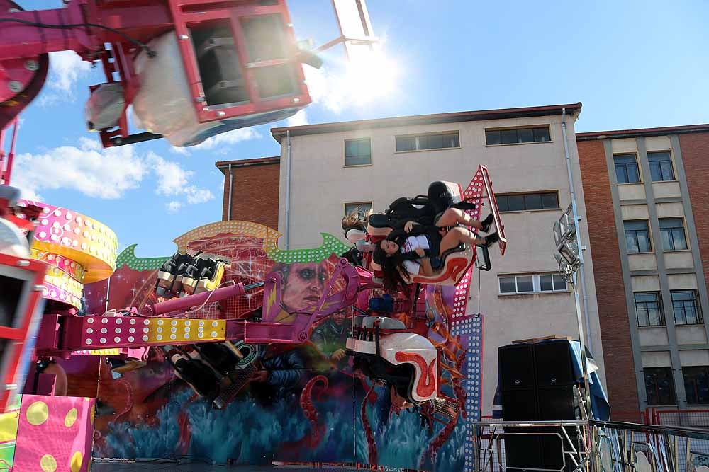 Fotos: Dosis de adrenalina y calor en las barracas de los Sampedros