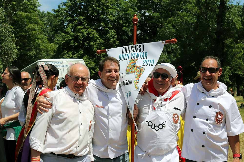 Fotos: Las peñas Los Cucos y Los Calores, las grandes triunfadoras del concurso del Buen Yantar