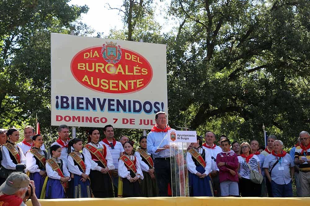 Siete descendientes de emigrantes burgaleses a Argentina y Cuba han participado hoy en la fiesta del Burgalés Ausente. La mayoría de ellos residen en la ciudad argentina de Mar del Plata. 