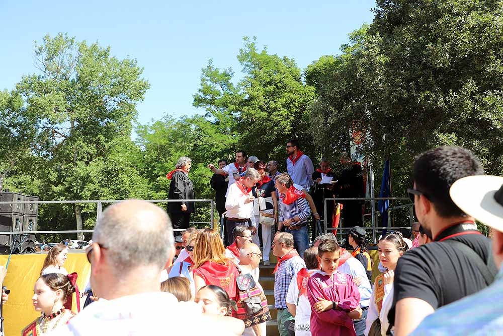 Siete descendientes de emigrantes burgaleses a Argentina y Cuba han participado hoy en la fiesta del Burgalés Ausente. La mayoría de ellos residen en la ciudad argentina de Mar del Plata. 