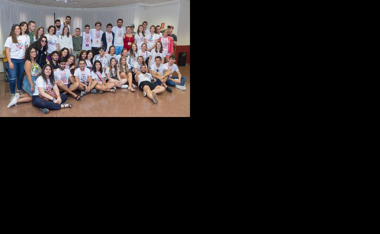 Jóvenes participantes en el viaje. 