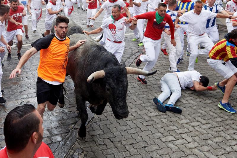 Fotos: Los toros de José Escolar protagonizan un encierro rápido y limpio