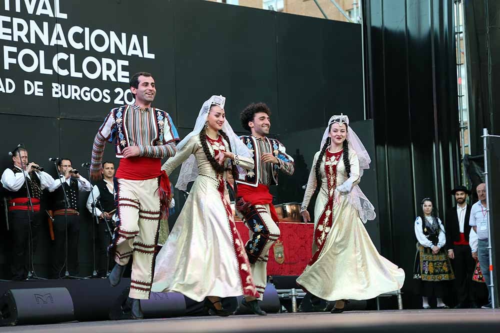 Fotos: Arranque existoso de la 43 edición del Festival de Folclore &#039;Ciudad de Burgos