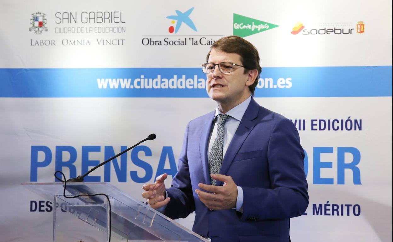 Alfonso Fernández Mañueco durante el Curso Prensa y Poder en Aranda de Duero.