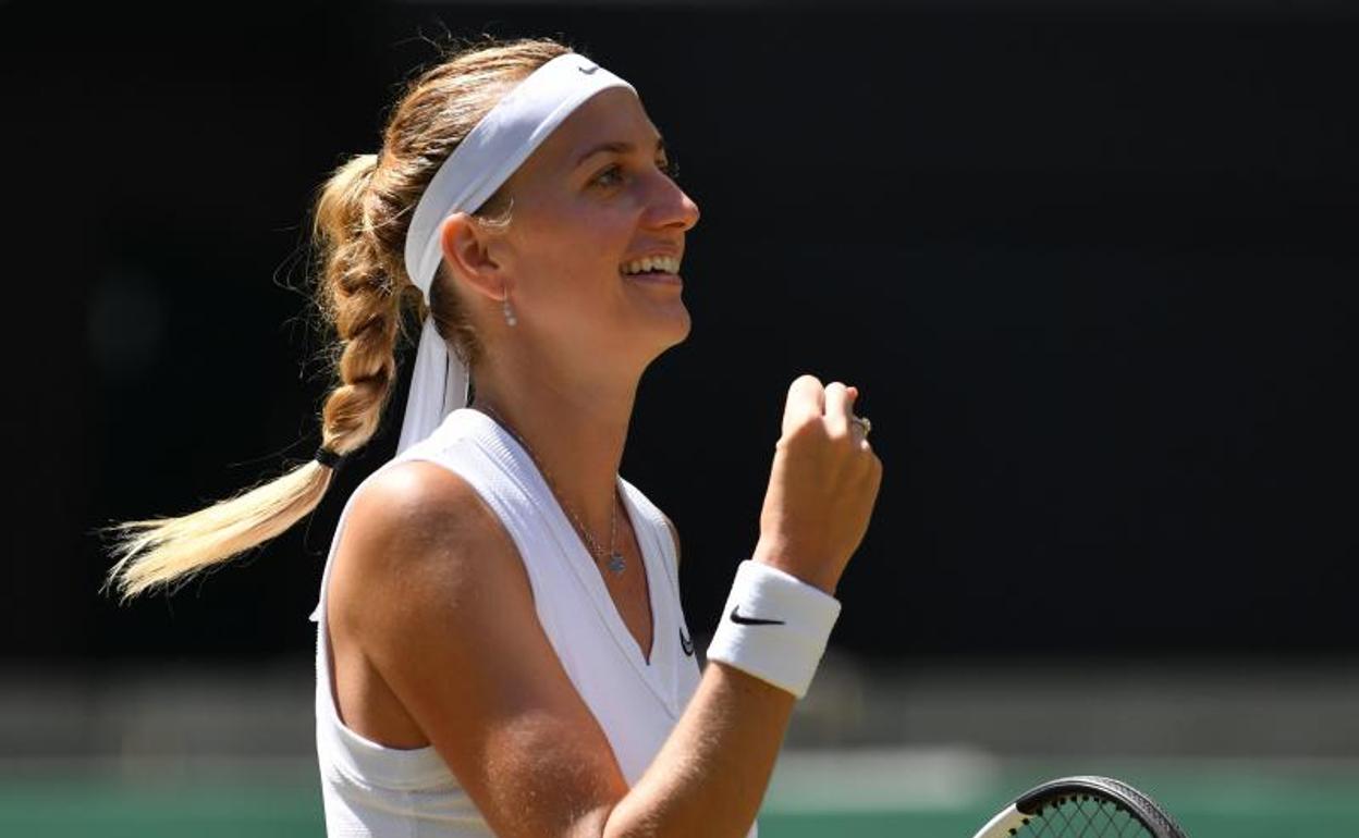 La tenista checa Petra Kvitova celebra un triunfo en Wimbledon. 