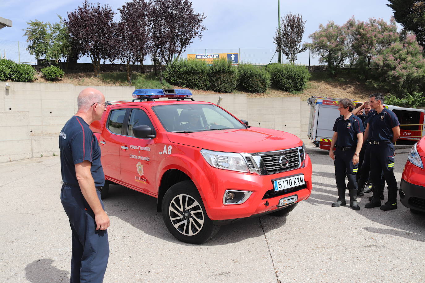 Un todoterreno pick up y un furgón eléctrico son las nuevas incorporaciones técnicas del parque que hoy ha presentado la concejala de Seguridad Ciudadana, Blanca Carpintero