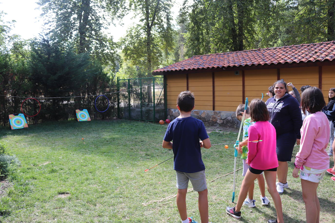 Naturaleza mezclada con juegos educativos son los ingrdientes esenciales para que los niños se diviertan en los Campamentos de Urbanos de verano organizados por el Ayuntamiento