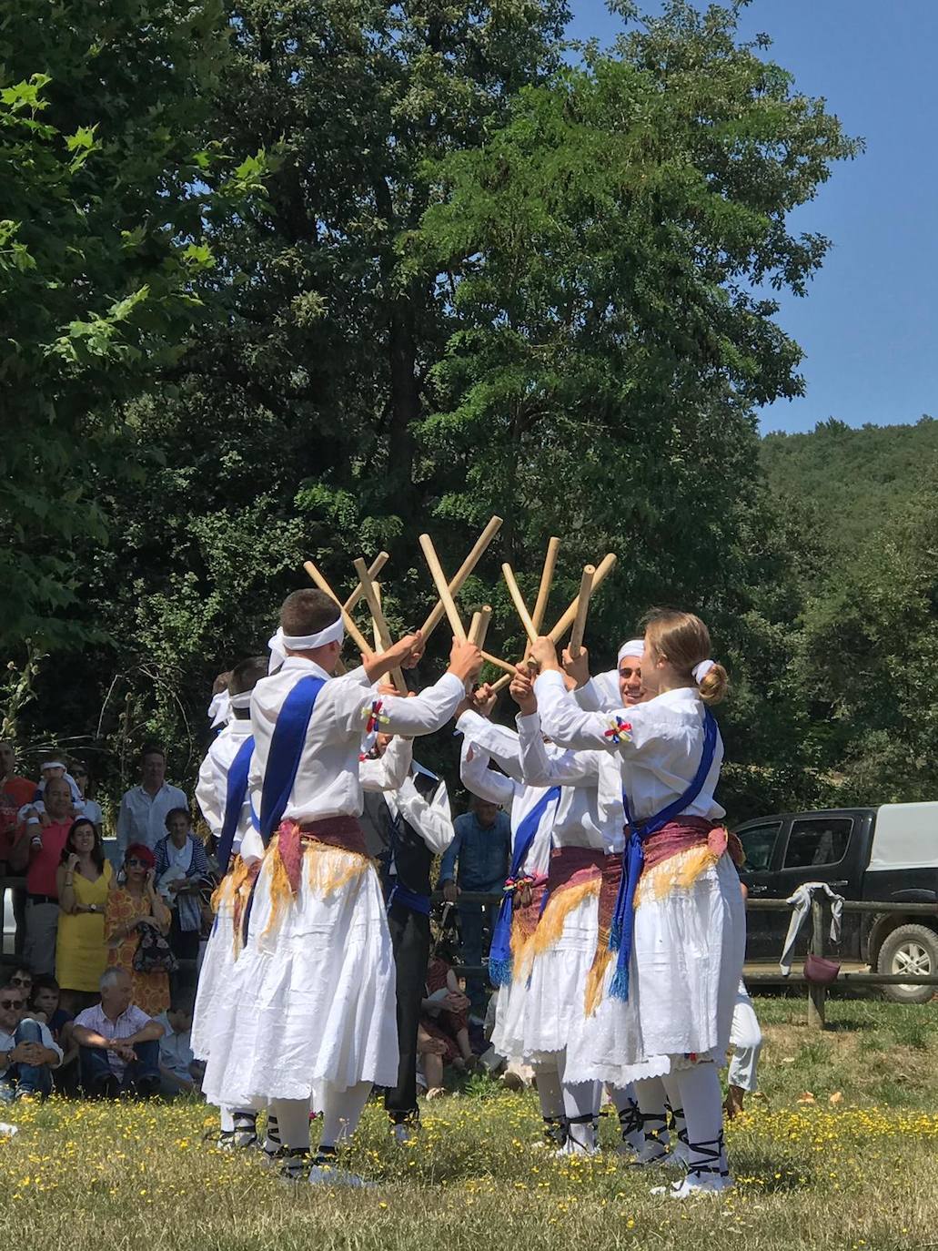 Bailes tradicionales en las fiestas de Villafranca Montes de Oca