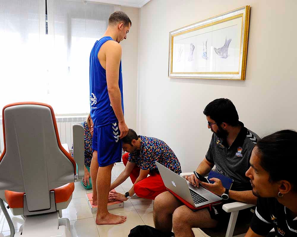 La pretemporada 2019/20 ha comenzado para el San Pablo Burgos con los primeros reconocimientos médicos y las diferentes pruebas para comprobar el estado de forma con el que los jugadores regresarán a la cancha.