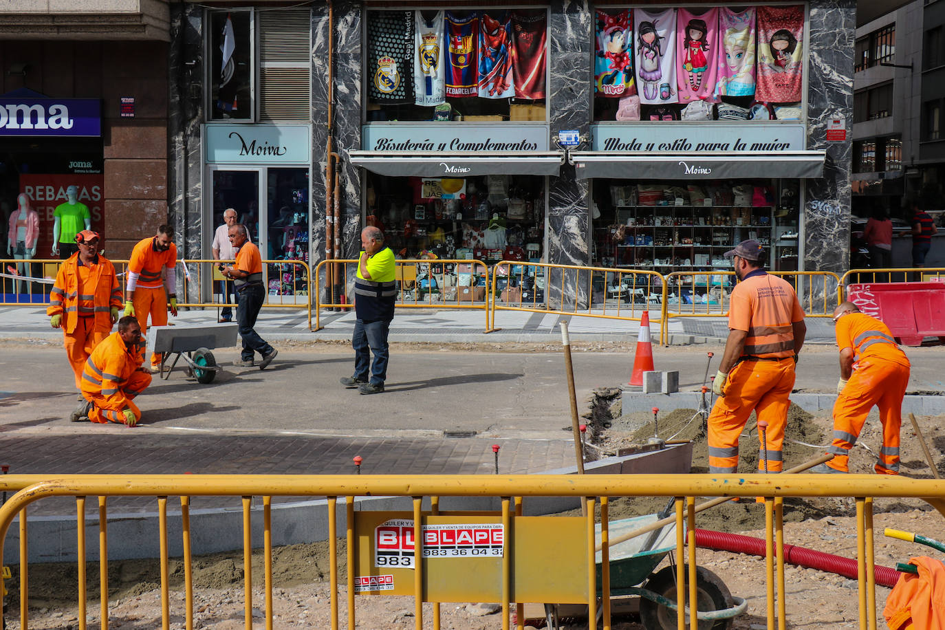 Las obras en la calle Panaderos de Valladolid se retrasan. El primer tramo se abrirá antes de las fiestas.