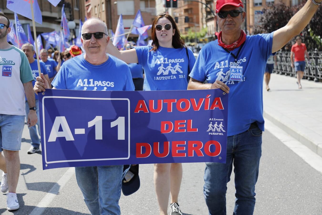 Fotos: Más de dos mil personas solicitan en Aranda la Autovía del Duero (1/2)