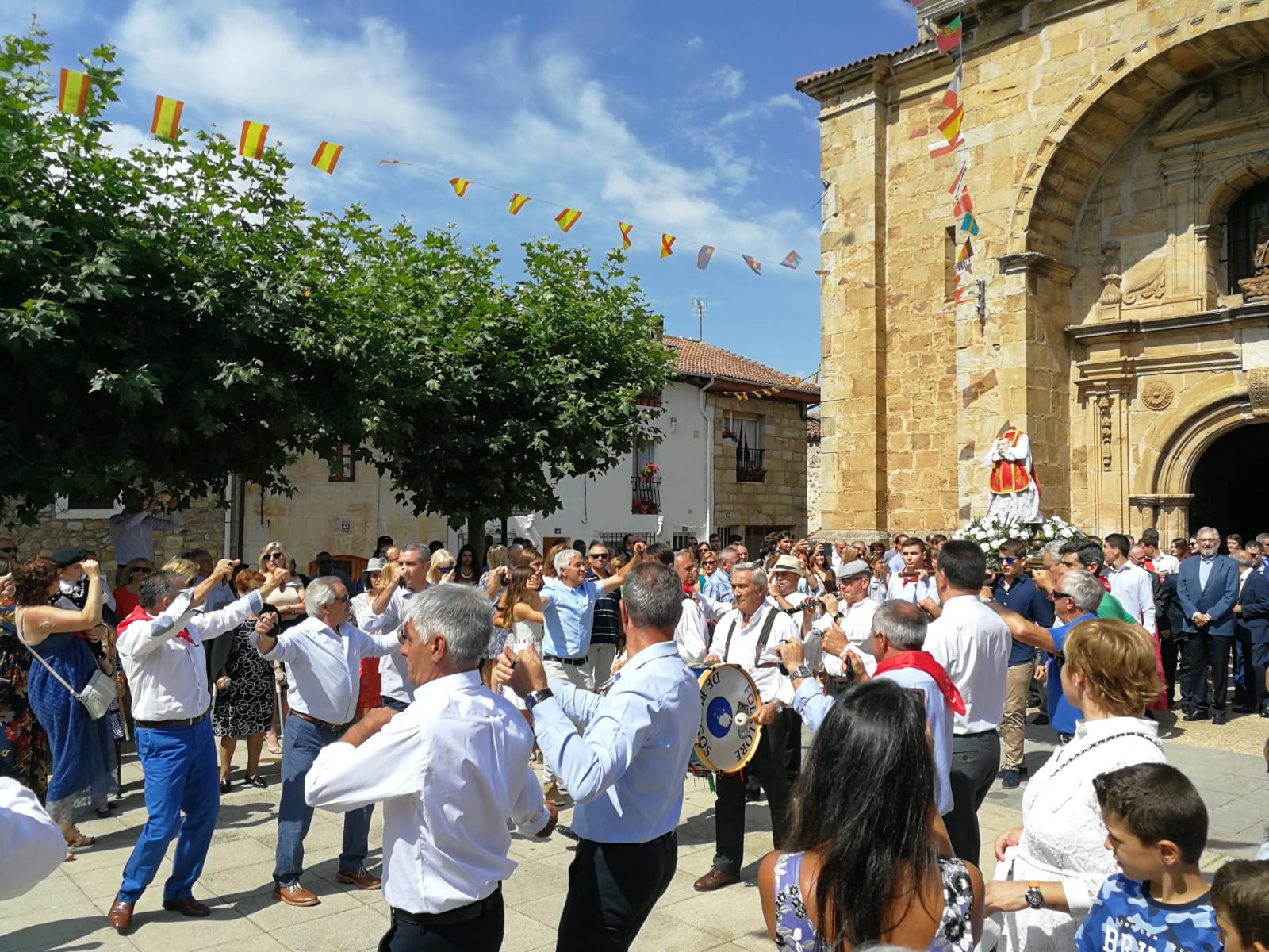 Bailes típicos en las fiestas de Huerta de Arriba