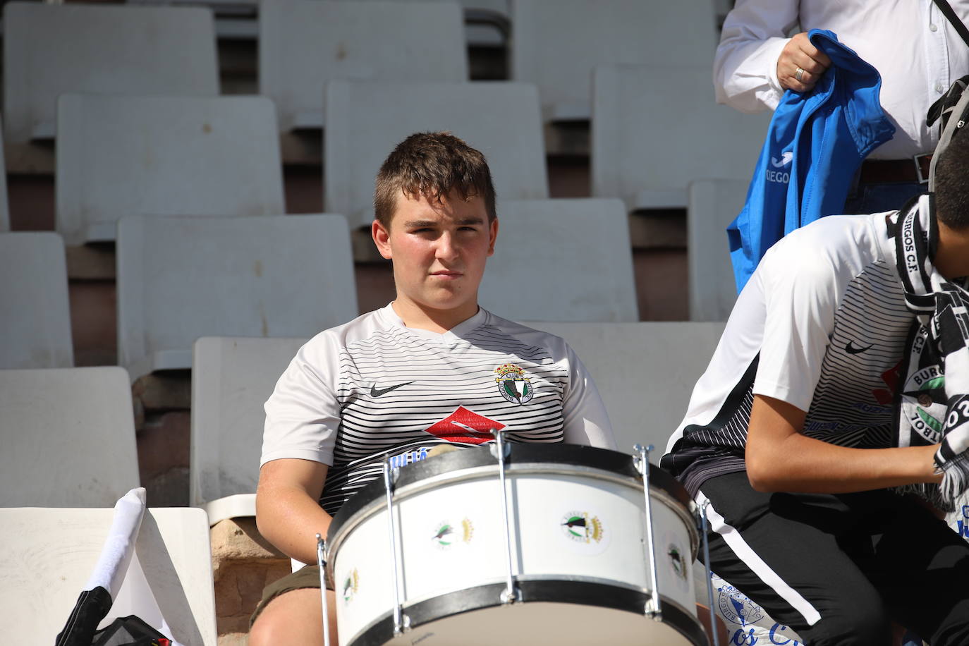 El estadio municipal de El Plantío ha acogido esta tarde el partido de liga entre el Burgos CF y el Deportivo Alavés B 