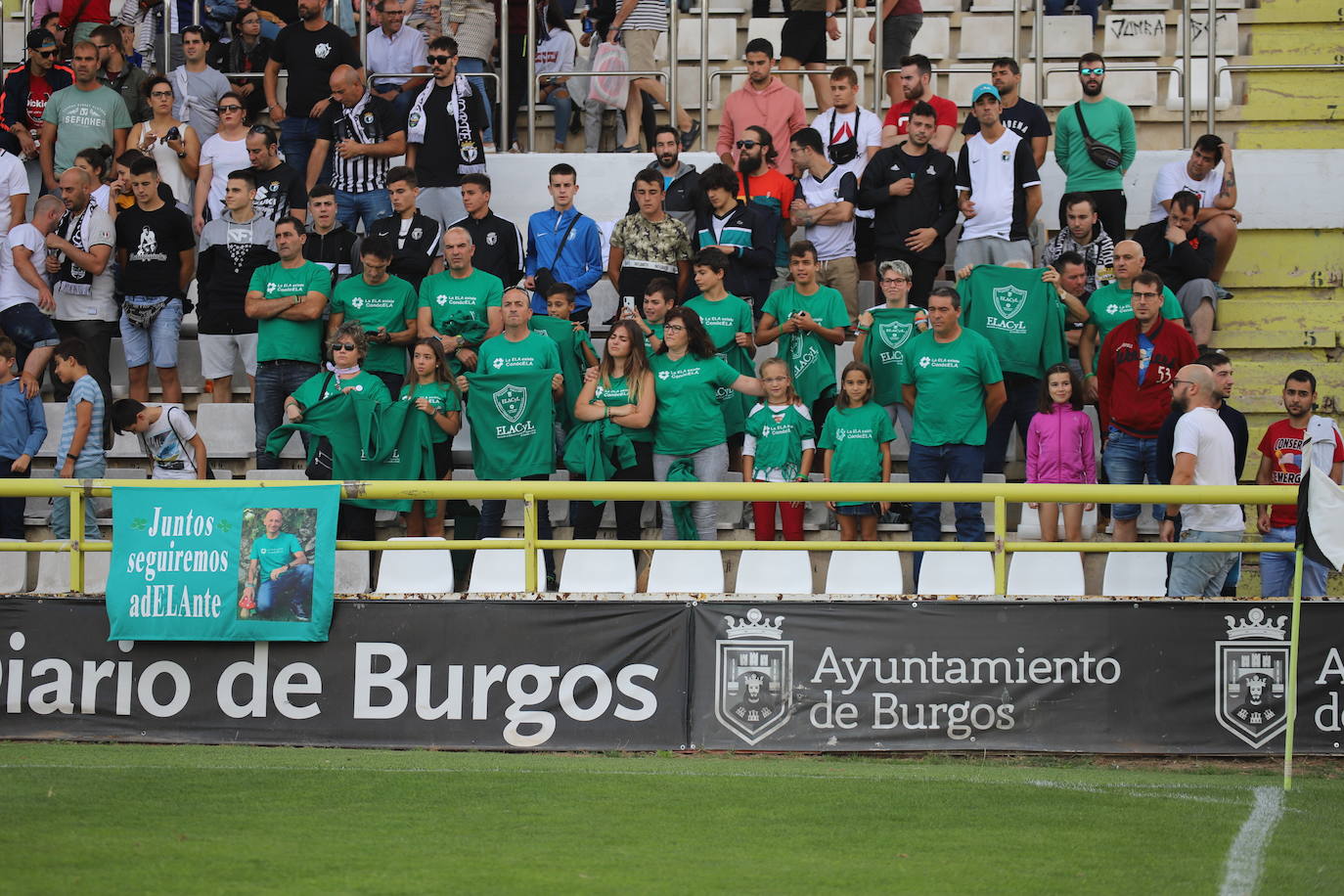 El estadio municipal de El Plantío ha acogido esta tarde el partido de liga entre el Burgos CF y el Deportivo Alavés B 