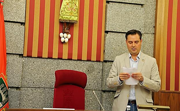 El alcalde confirma que no impulsarán subidas de impuestos por falta de apoyo de la oposición