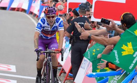 Madrazo tras ganar la etapa. JOSE JORDAN / AFP