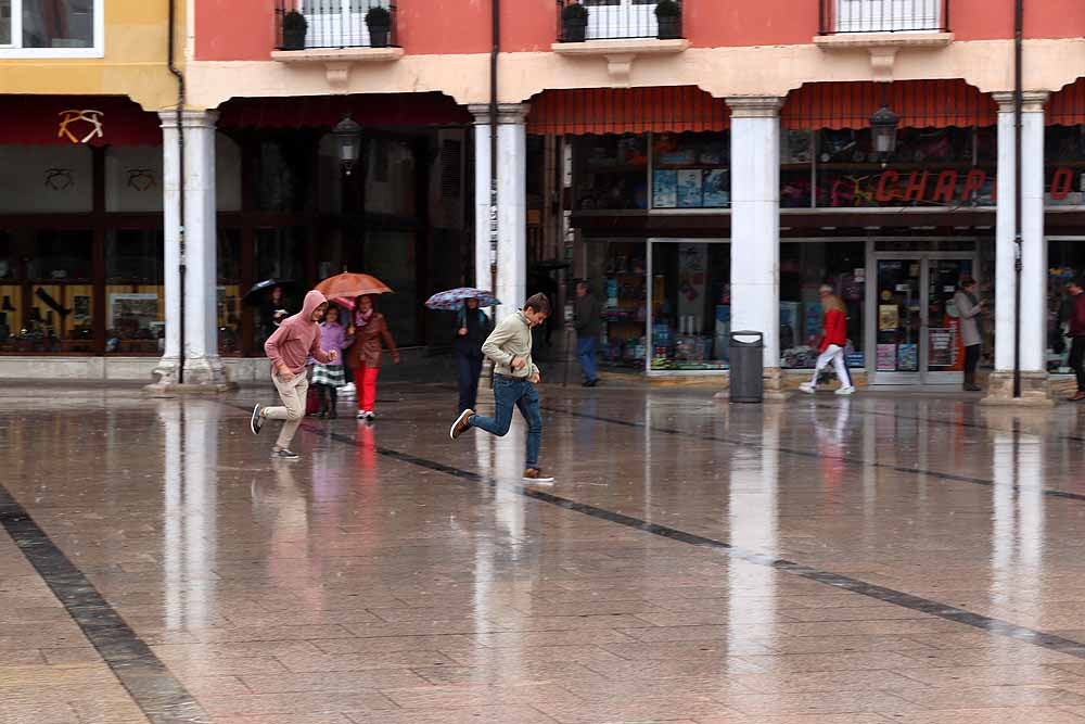 DANA ha traído a Burgos lluvias, y fuertes vientos en la provincia, en una jornada todavía de verano pero que se asemeja en exceso al otoño