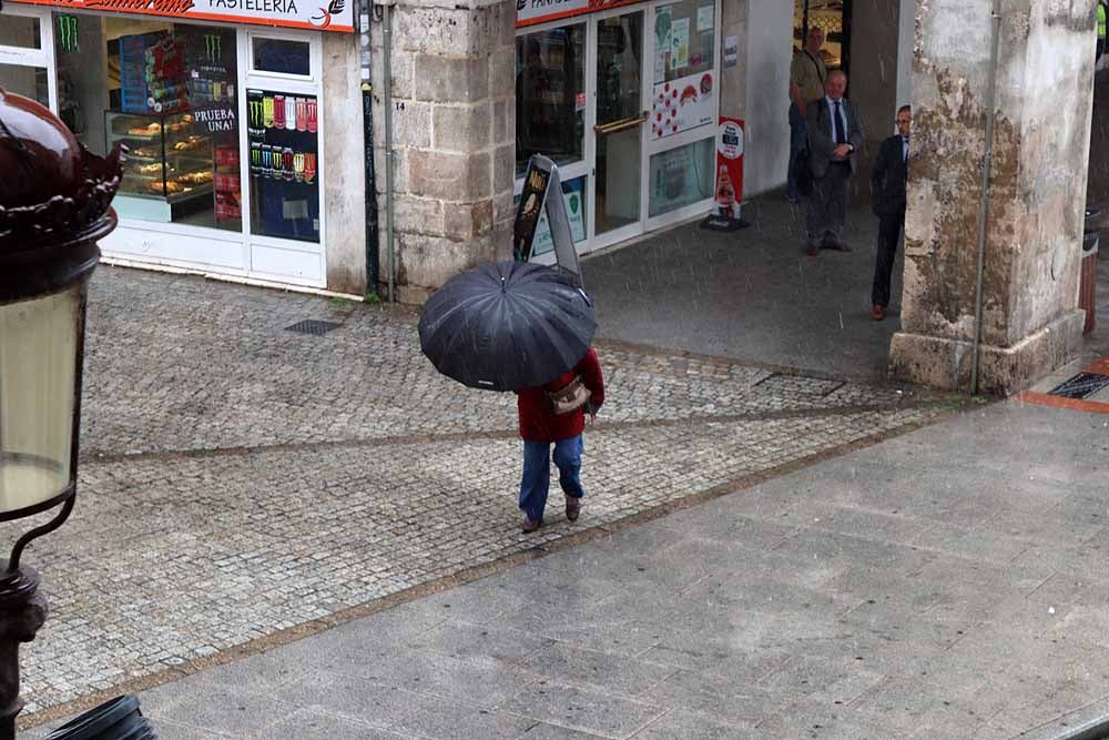 DANA ha traído a Burgos lluvias, y fuertes vientos en la provincia, en una jornada todavía de verano pero que se asemeja en exceso al otoño