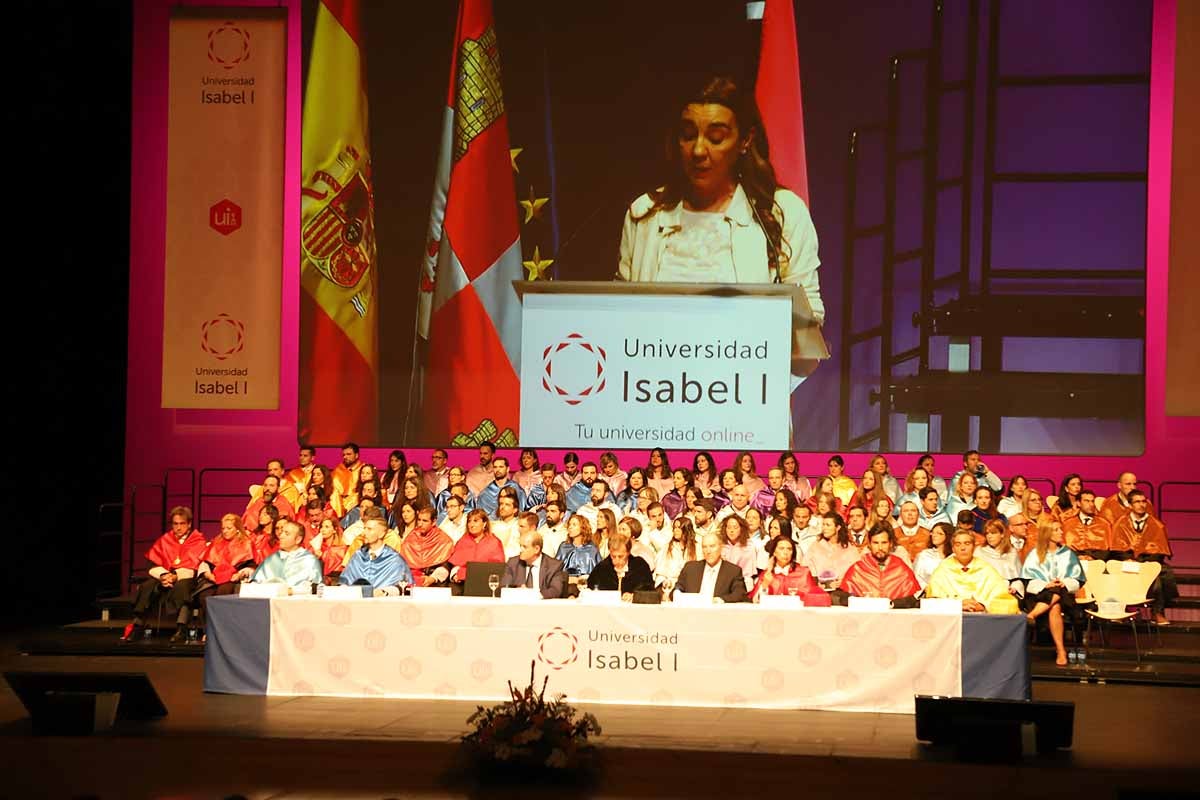 La Universidad Isabel I celebra su tercera Graduación con una tasa de abandono inferior a la media de universidades españolas.