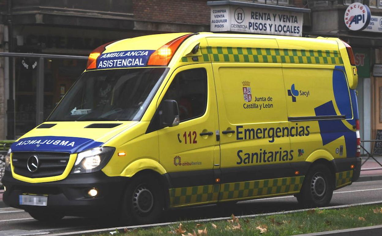 Ambulancia de los Servicios de Emergencia 112. 