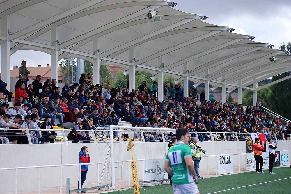 El campo de San Amaro ha vuelto a registrar una buena entrada para ver el partido entre el UBU Colina Clinic y el Independiente de Santander.