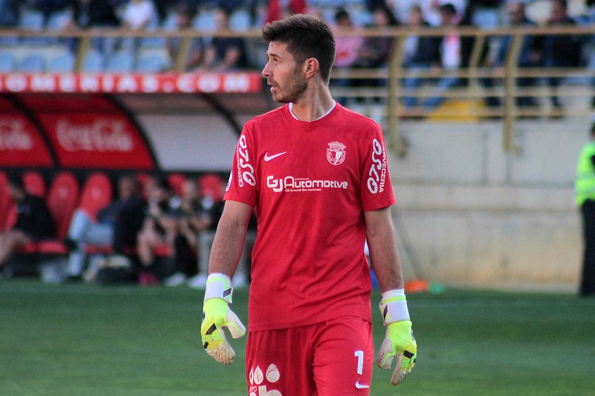 Fotos: La Cultural hurga en la herida del Burgos CF