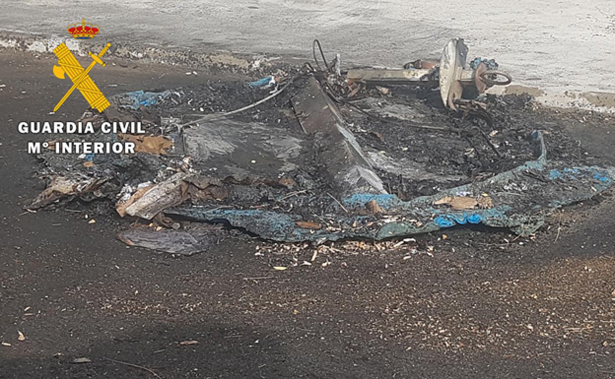 El contenedor quedó completamente calcinado. 