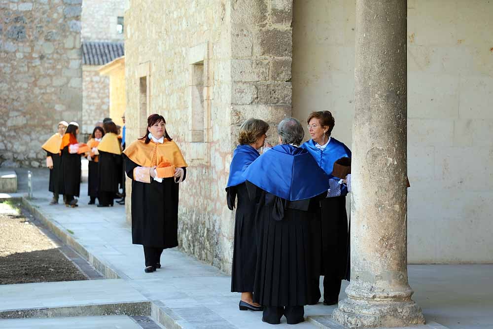 La Universidad de Burgos ha abierto esta mañana el curso 2019-2020 con un acto en el que el rector de la institución académica, Manuel Pérez Mateos, ha apostado por reforzar la enseñanza del castellano y por crear estudios en Aranda de Duero y Miranda de Ebro