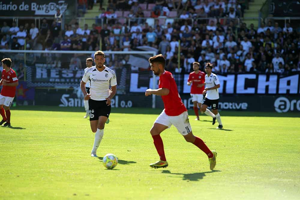 El Burgos CF ha conseguido la primera victoria de la temporada por 1-0