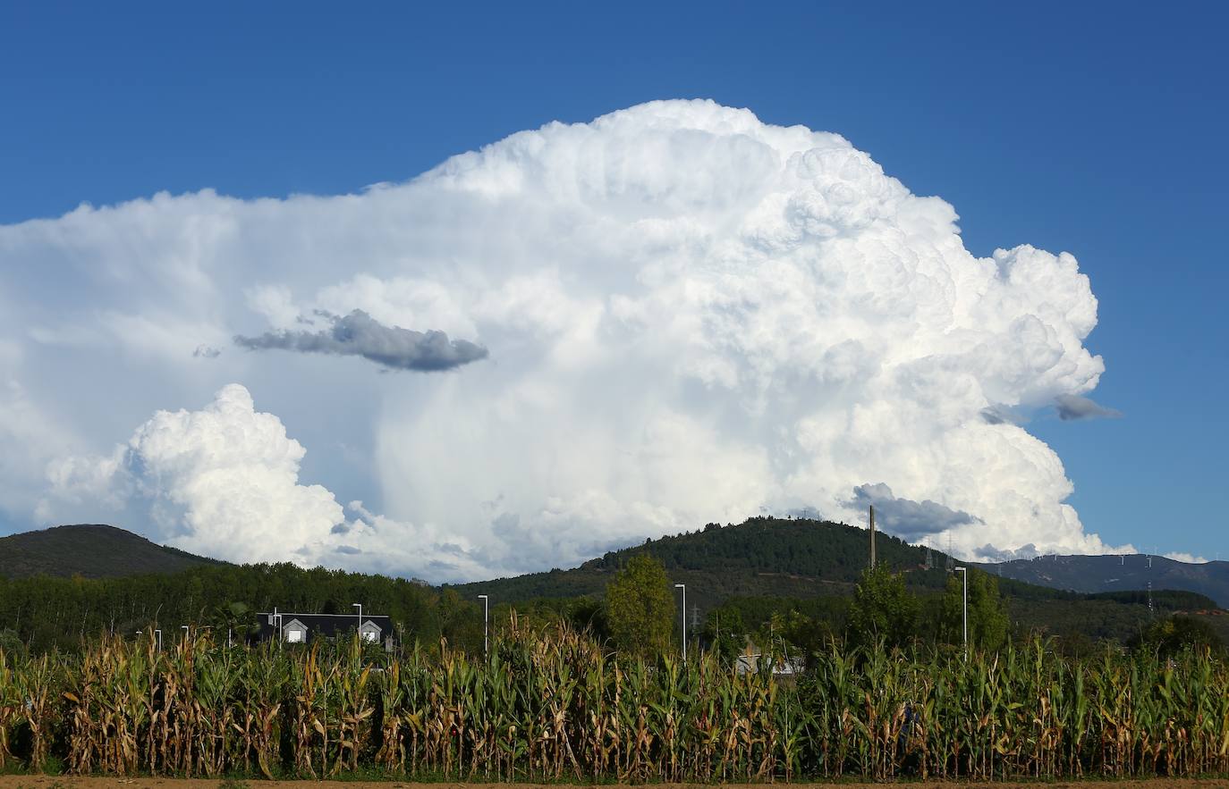 Nubes tormentosas en Ponferrada.