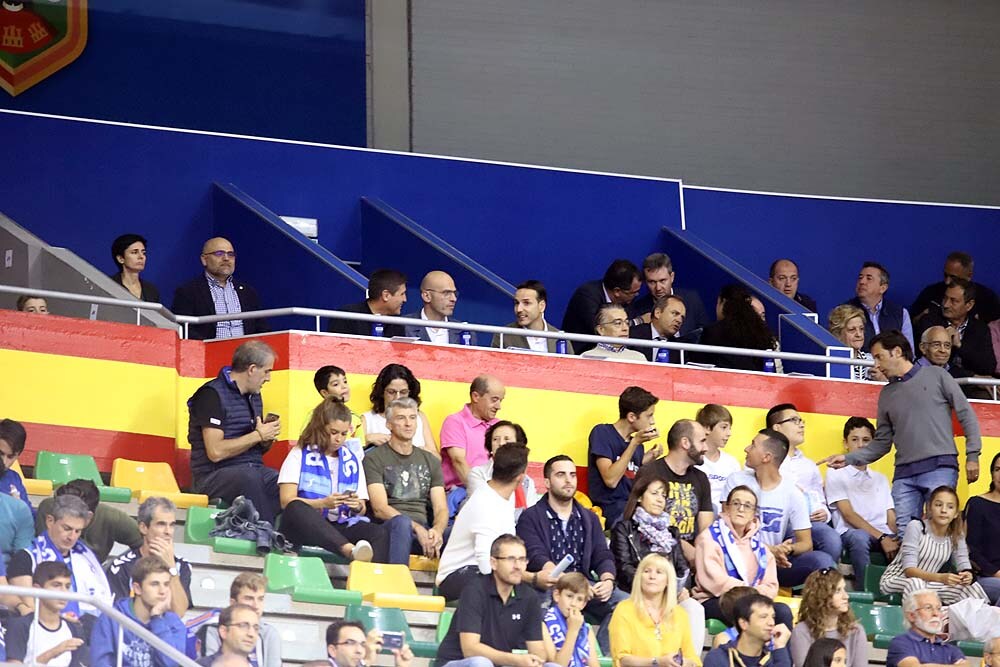 Más baloncesto en el Coliseum en el primer partido del curso liguero en casa