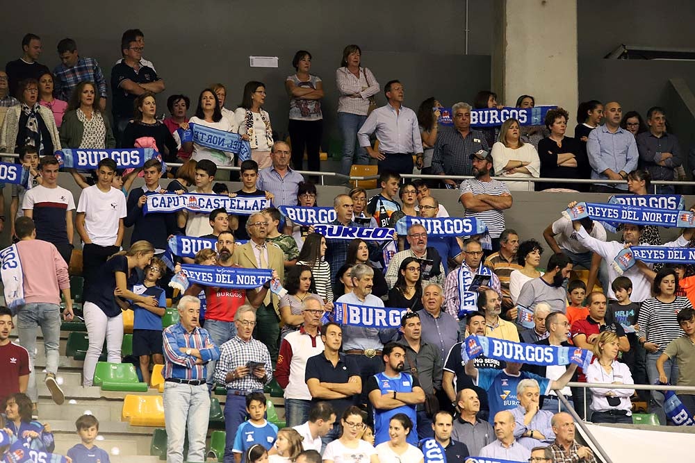 Las gradas del Coliseum siempre son una fiesta