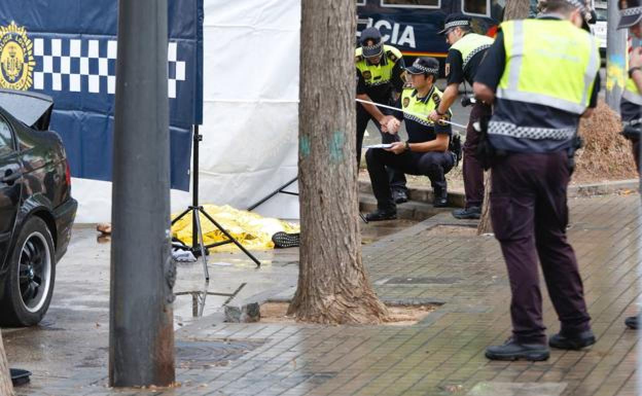 Dispositivo policial en la Malvarrosa. 