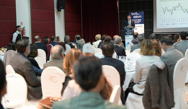 El Norte de Castilla y BBVA han celebrado este miércoles un desayuno informativo cuyo tema central es 'La disrupción digital, una oportunidad para crecer'.