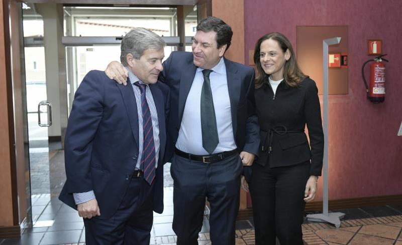 El Norte de Castilla y BBVA han celebrado este miércoles un desayuno informativo cuyo tema central es 'La disrupción digital, una oportunidad para crecer'.