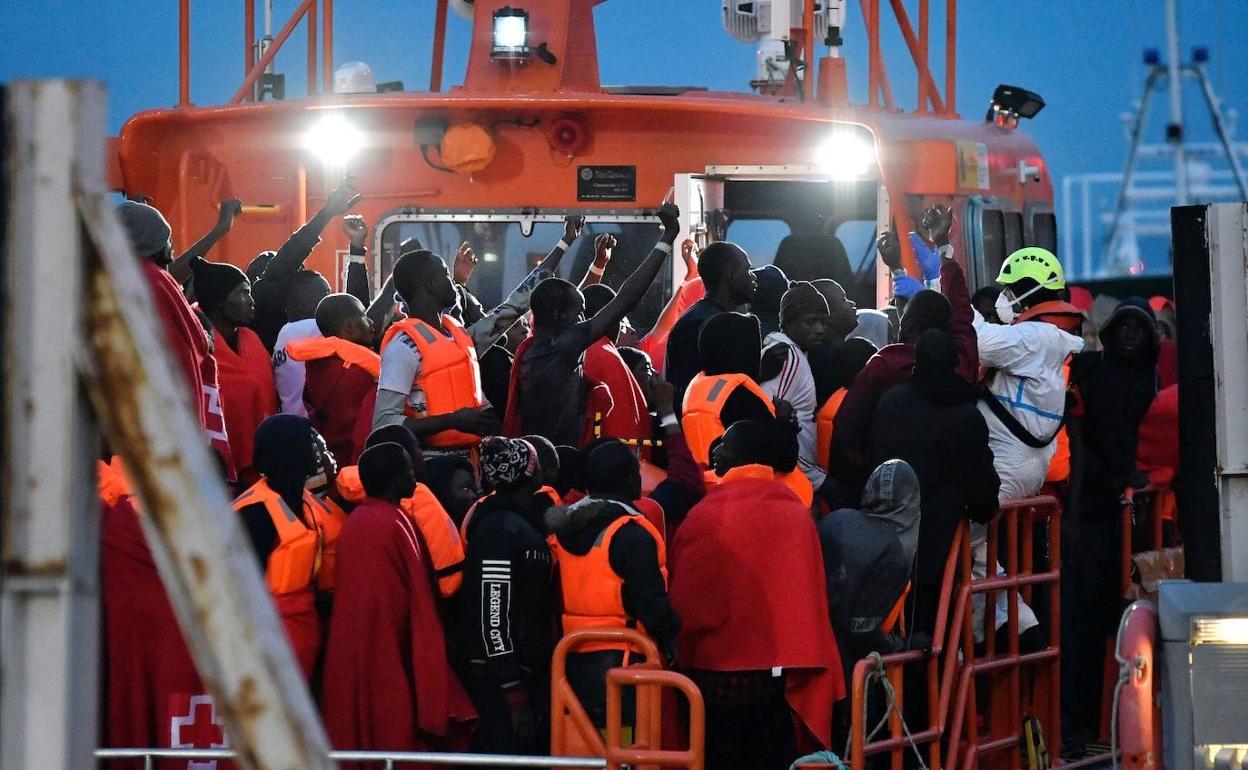 Inmigrantes interceptados en el Mediterráneo.